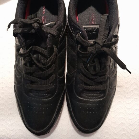Levi’s memory foam Sneakers - Picture 1 of 7